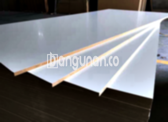 Jual Triplek Plywood Blockboard di Banyuwangi